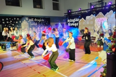 zdjęcie przedstawia pokaz cheerleaders